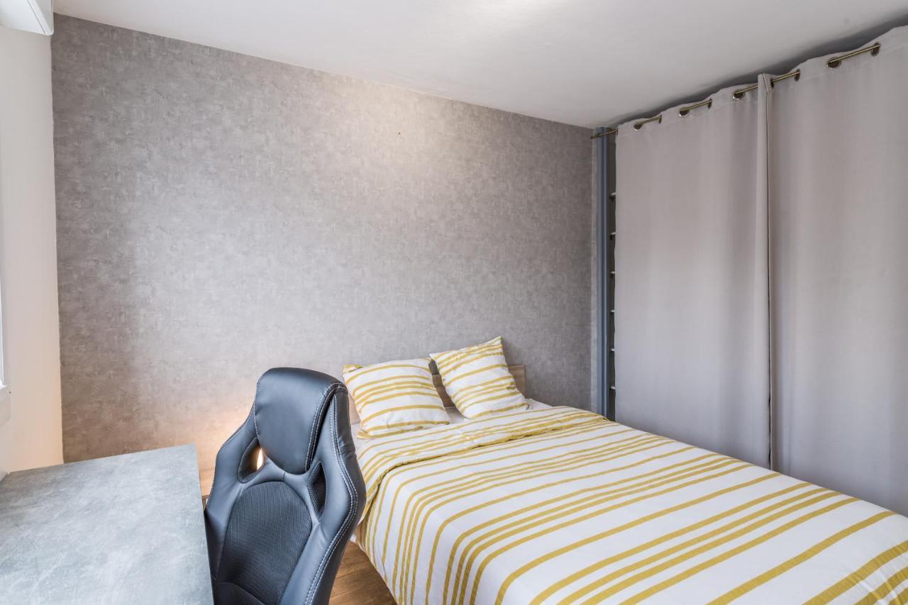 Spacieux Appartement - 6 Personnes - Parking Gratuit Saint-André-les-Vergers エクステリア 写真