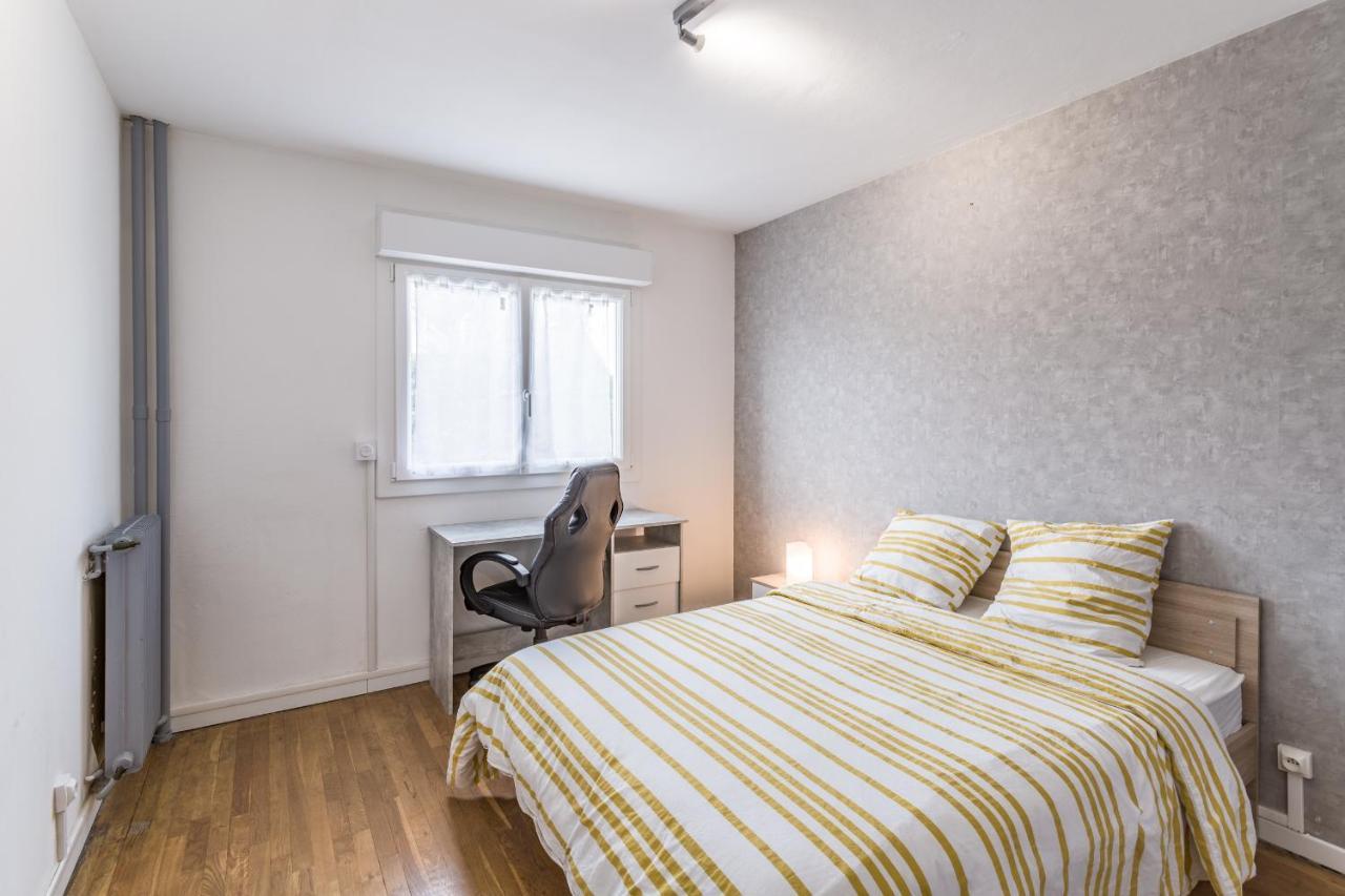 Spacieux Appartement - 6 Personnes - Parking Gratuit Saint-André-les-Vergers エクステリア 写真