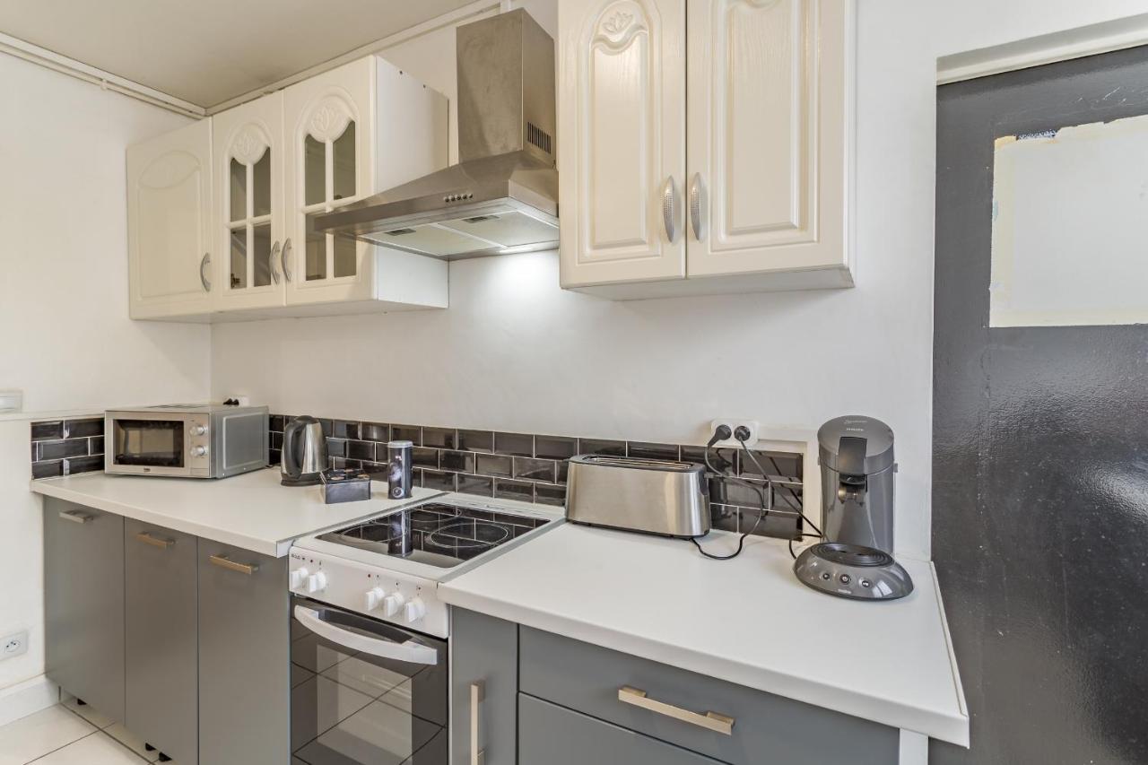 Spacieux Appartement - 6 Personnes - Parking Gratuit Saint-André-les-Vergers エクステリア 写真